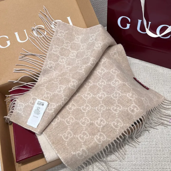 スーパーコピー グッチ マフラー