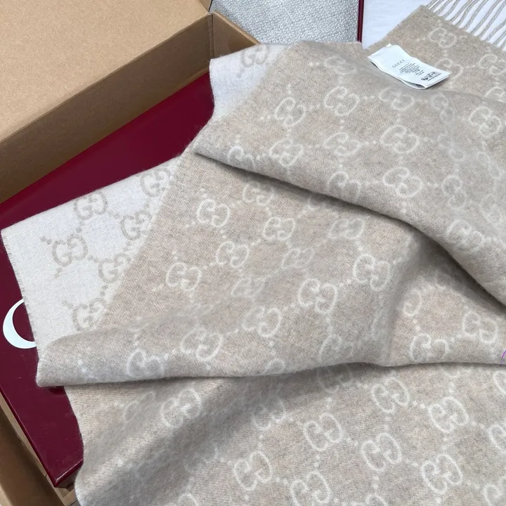 スーパーコピー グッチ マフラー