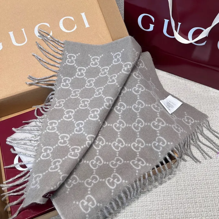 スーパーコピー グッチ マフラー