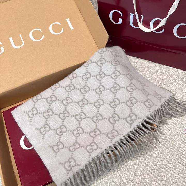 スーパーコピー グッチ マフラー