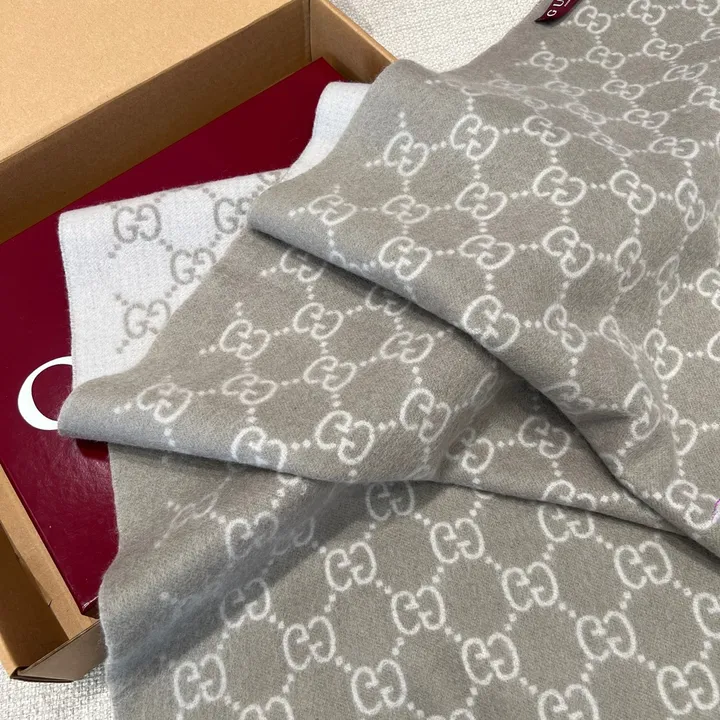 スーパーコピー グッチ マフラー