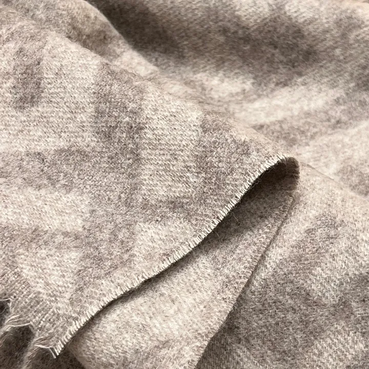 スーパーコピー フェンディ マフラー