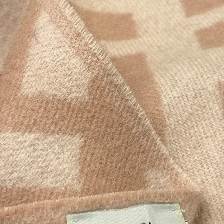 スーパーコピー フェンディ マフラー