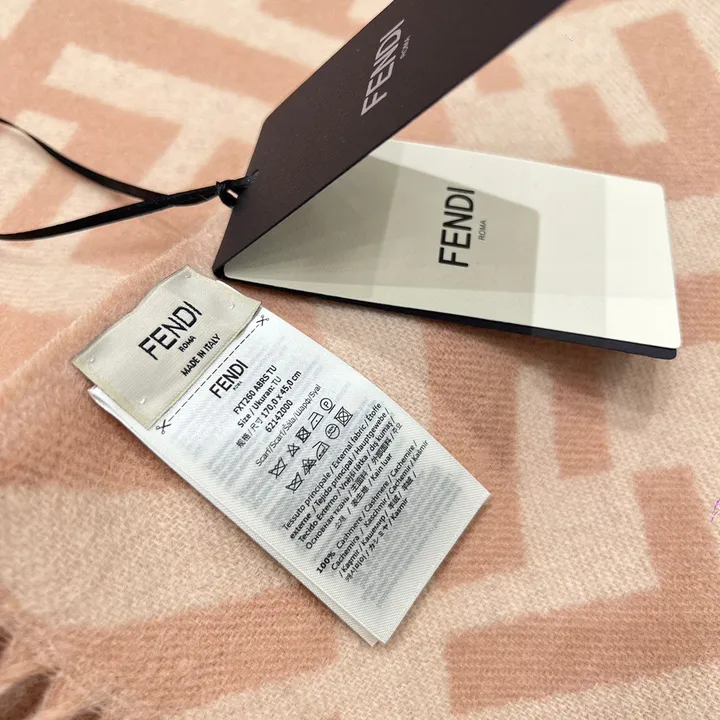 スーパーコピー フェンディ マフラー