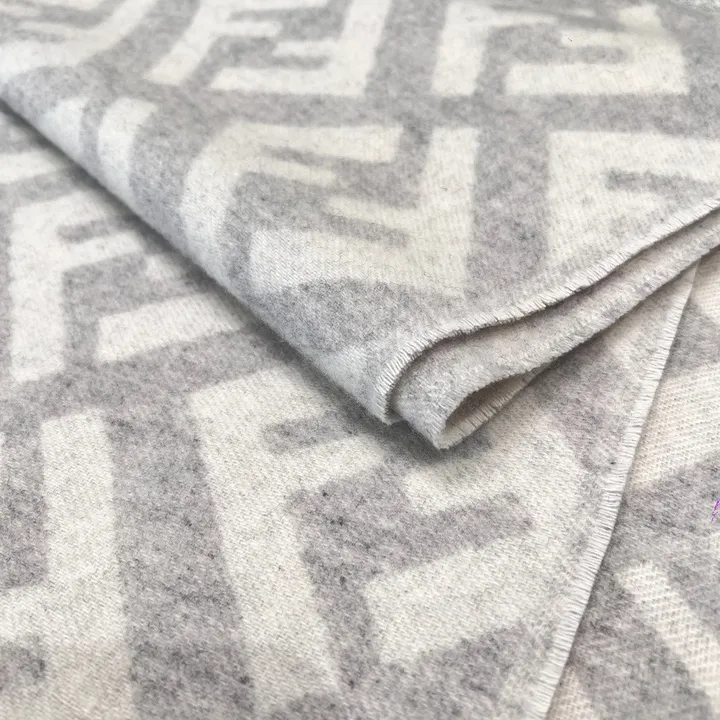 スーパーコピー フェンディ マフラー