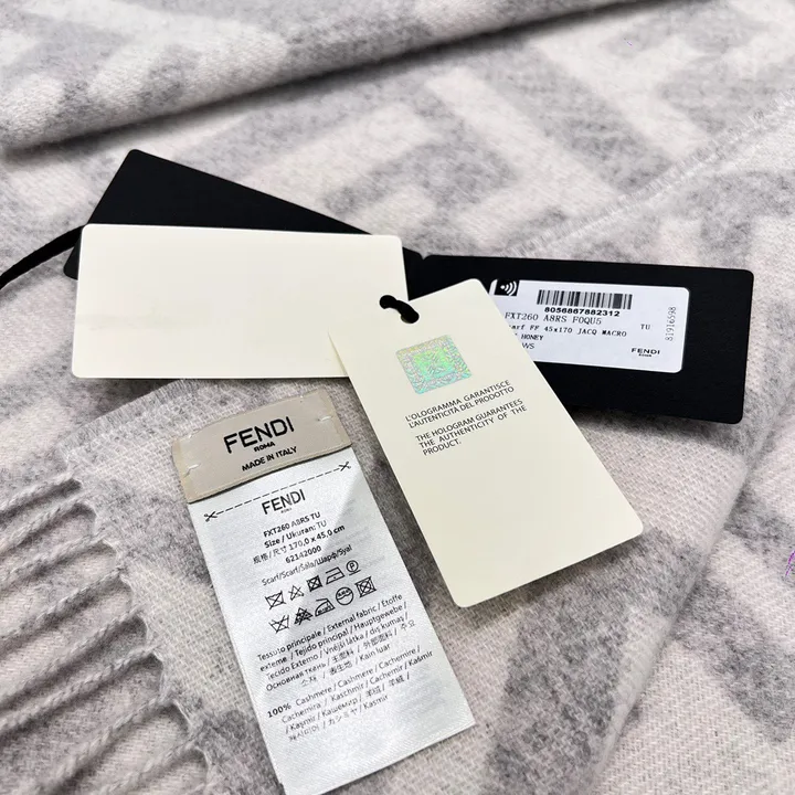 スーパーコピー フェンディ マフラー