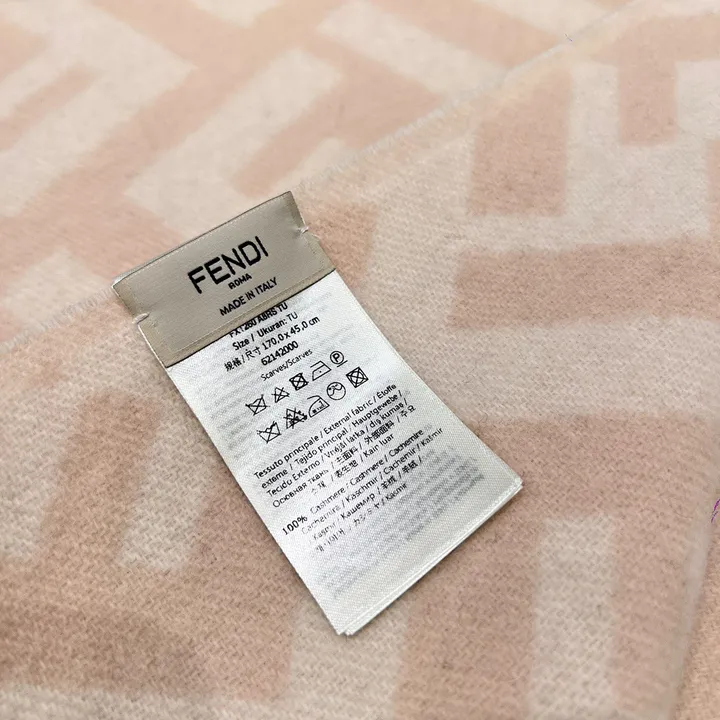 スーパーコピー フェンディ マフラー