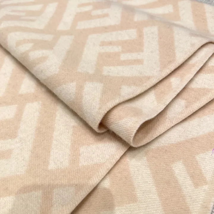 スーパーコピー フェンディ マフラー