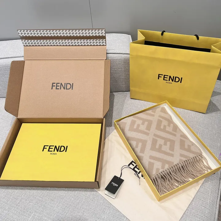 スーパーコピー フェンディ マフラー