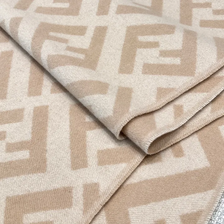 スーパーコピー フェンディ マフラー