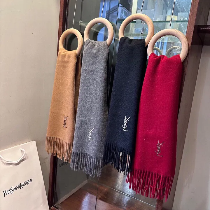 スーパーコピー バレンシアガ マフラー