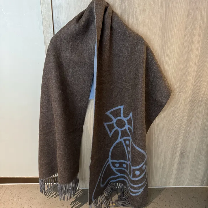 スーパーコピー ヴィヴィアン・ウエストウッド マフラー