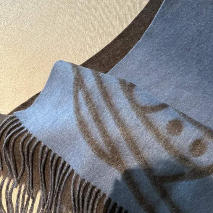 スーパーコピー ヴィヴィアン・ウエストウッド マフラー