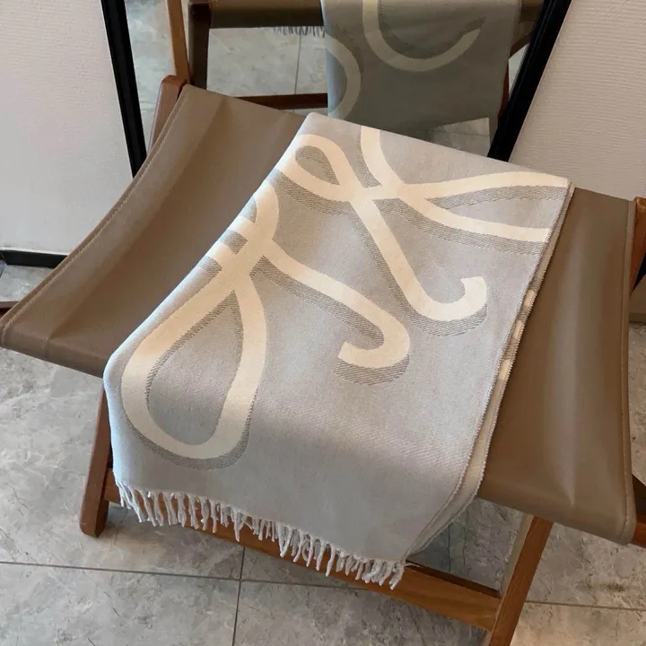 スーパーコピー ロエベ マフラー