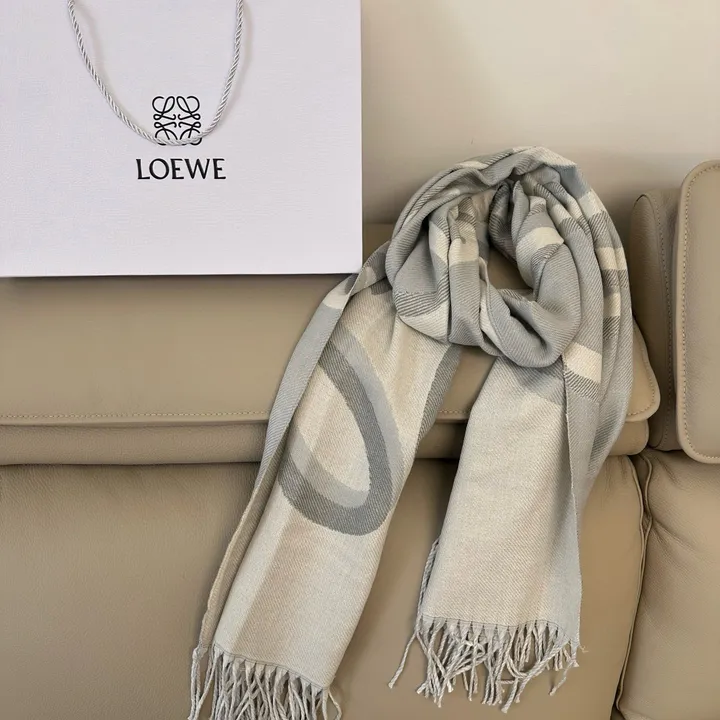 スーパーコピー ロエベ マフラー