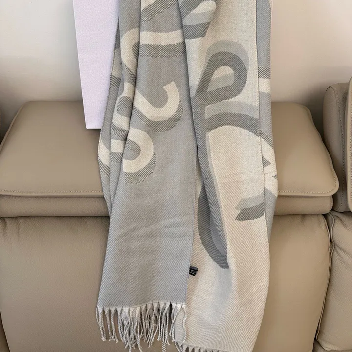 スーパーコピー ロエベ マフラー