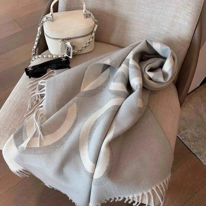 スーパーコピー ロエベ マフラー