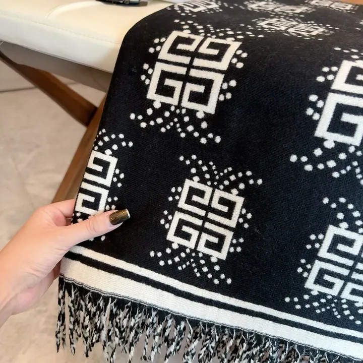 スーパーコピー ジバンシィ マフラー