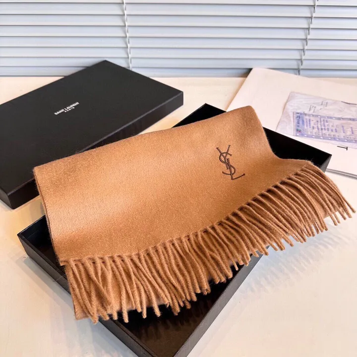 スーパーコピー バレンシアガ マフラー