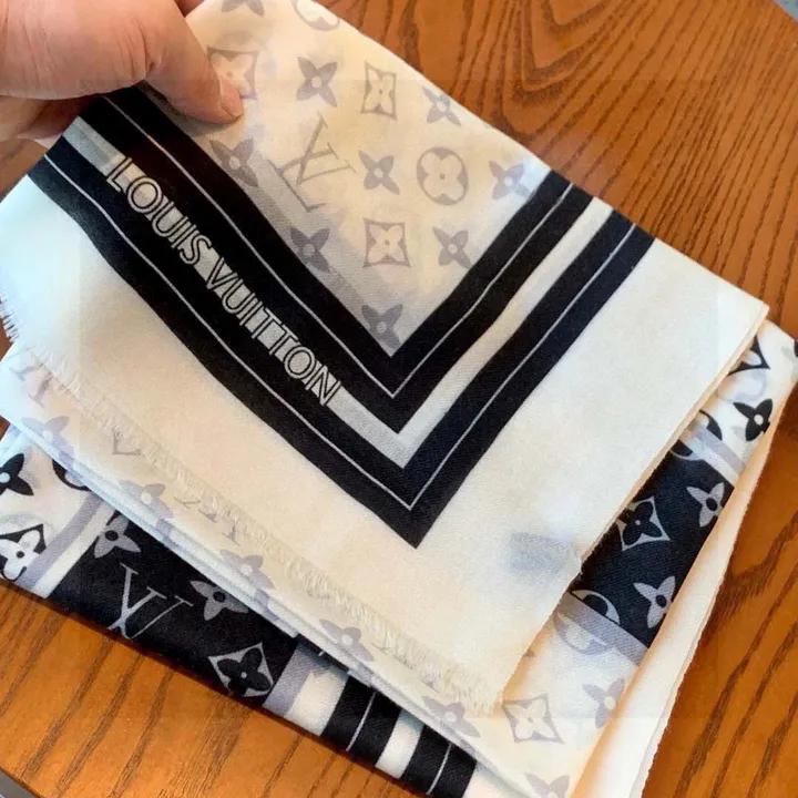 スーパーコピー ルイヴィトン マフラー