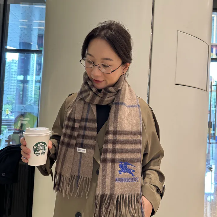 スーパーコピー バーバリー ス マフラー