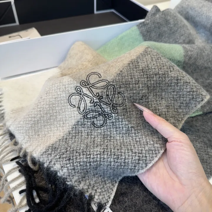 スーパーコピー ロエベ マフラー