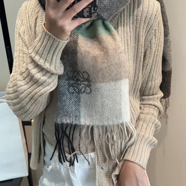 スーパーコピー ロエベ マフラー