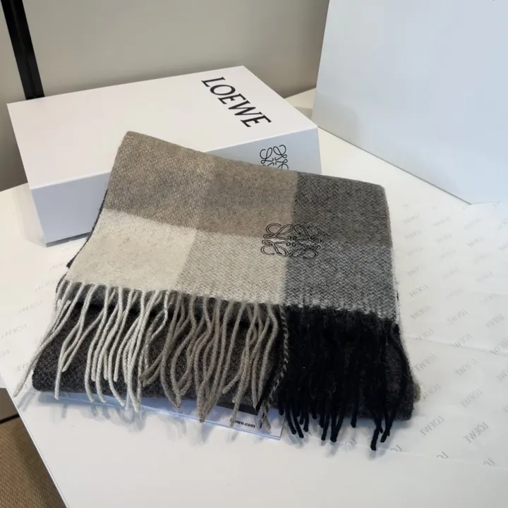 スーパーコピー ロエベ マフラー