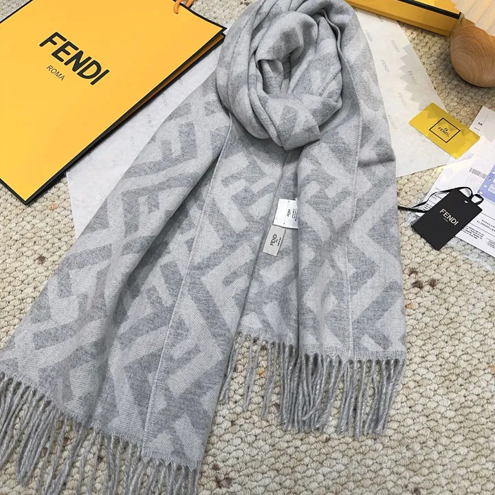 スーパーコピー フェンディ マフラー