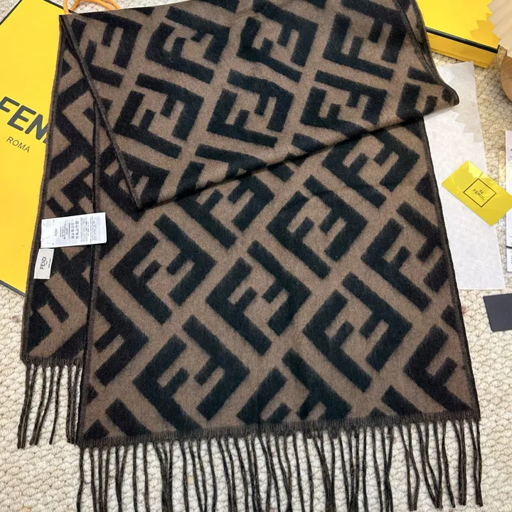 スーパーコピー フェンディ マフラー