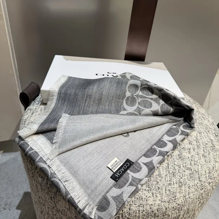 スーパーコピー コーチ マフラー