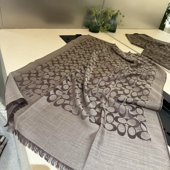 スーパーコピー コーチ マフラー