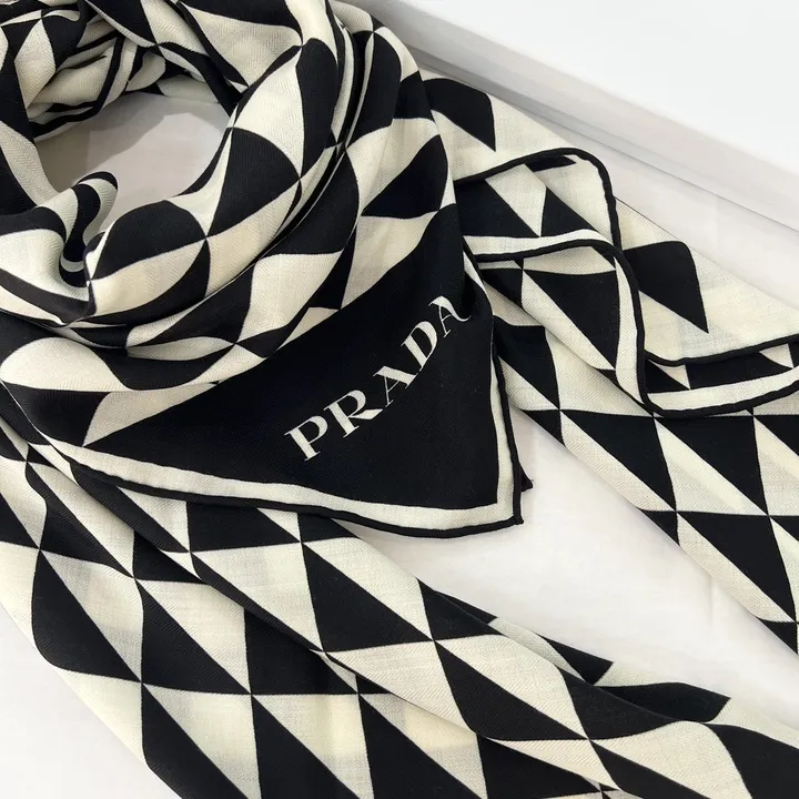 スーパーコピー プラダ マフラー