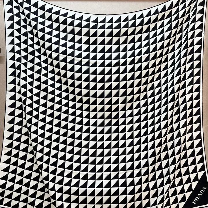 スーパーコピー プラダ マフラー