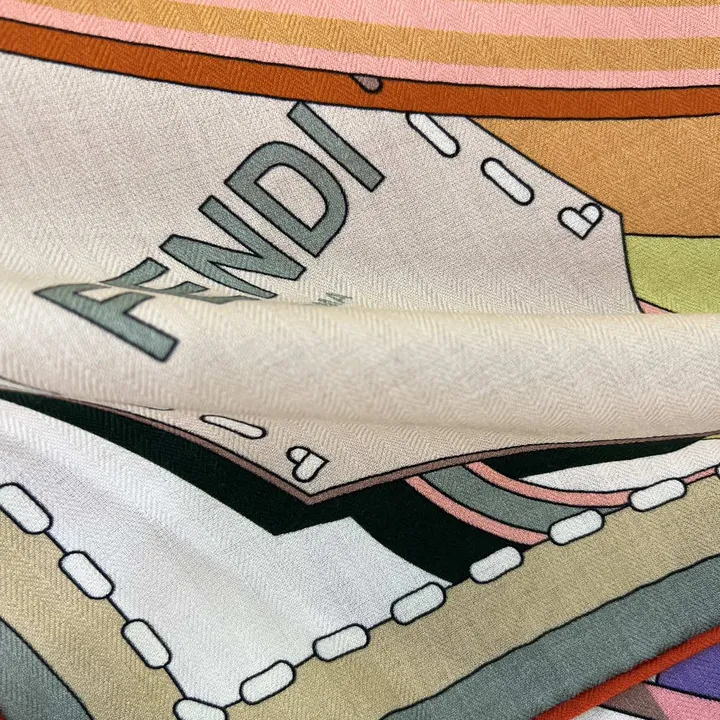 スーパーコピー フェンディ マフラー