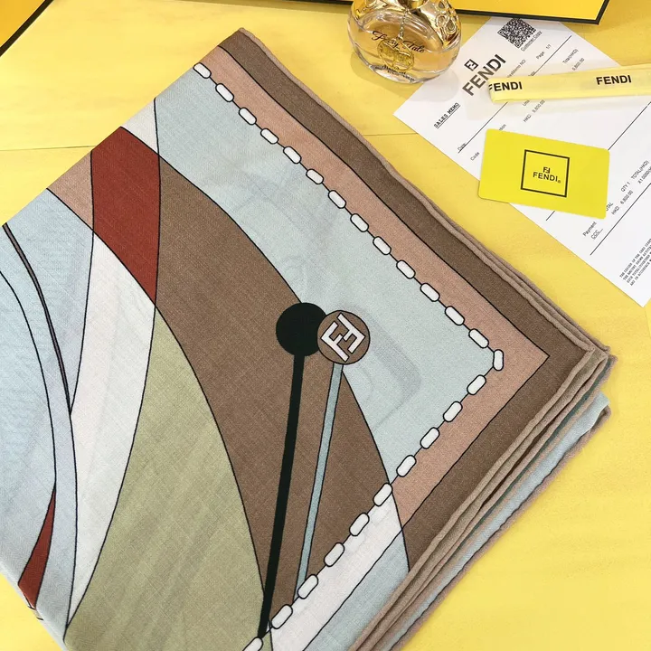 スーパーコピー フェンディ マフラー