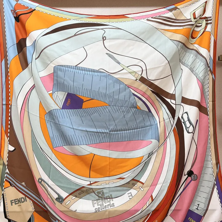 スーパーコピー フェンディ マフラー