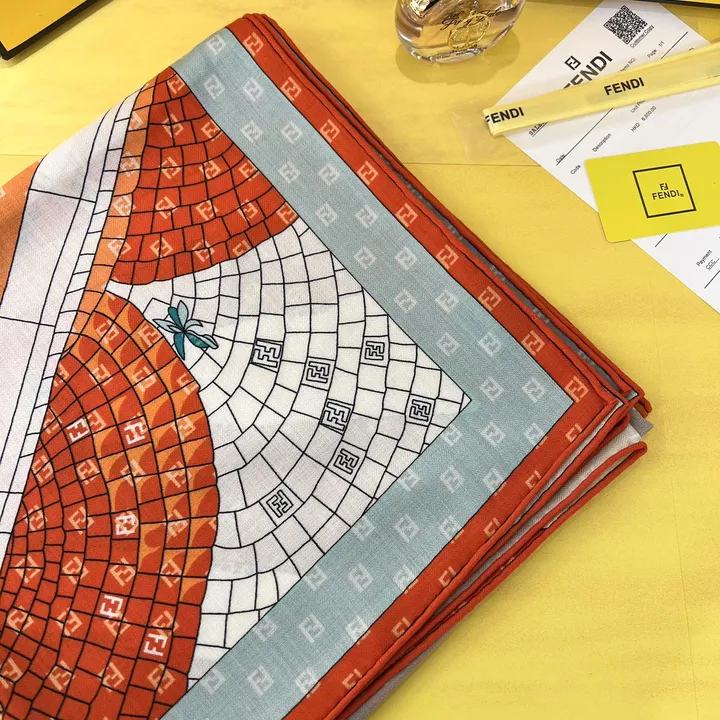 スーパーコピー フェンディ マフラー