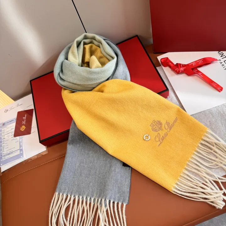 スーパーコピー ヴィヴィアン・ウエストウッド マフラー