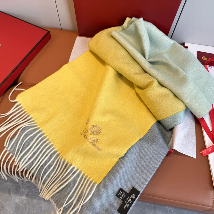 スーパーコピー ヴィヴィアン・ウエストウッド マフラー