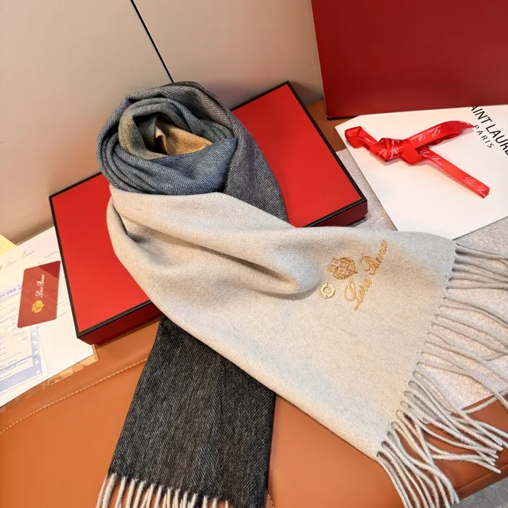 スーパーコピー ヴィヴィアン・ウエストウッド マフラー