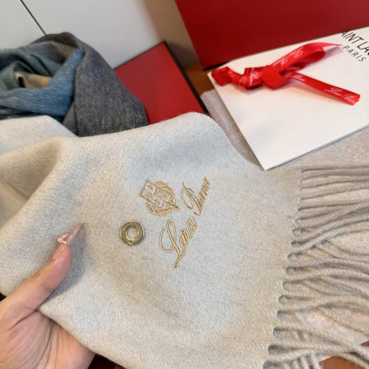 スーパーコピー ヴィヴィアン・ウエストウッド マフラー