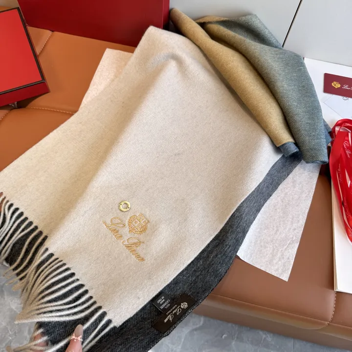 スーパーコピー ヴィヴィアン・ウエストウッド マフラー