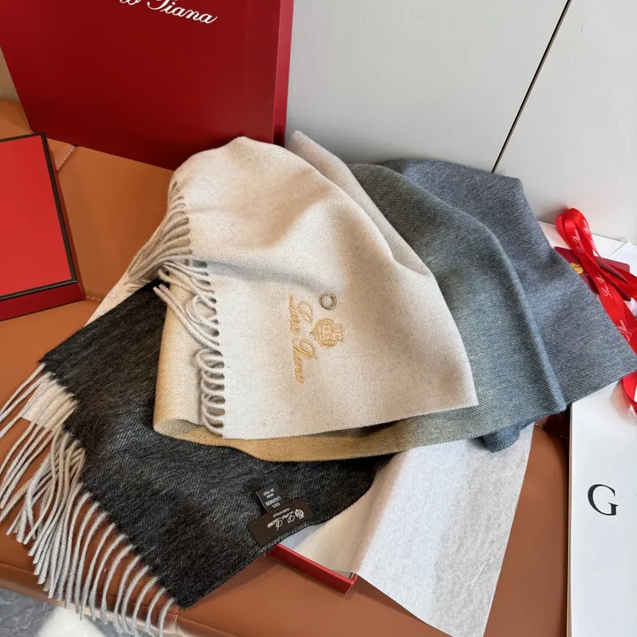 スーパーコピー ヴィヴィアン・ウエストウッド マフラー