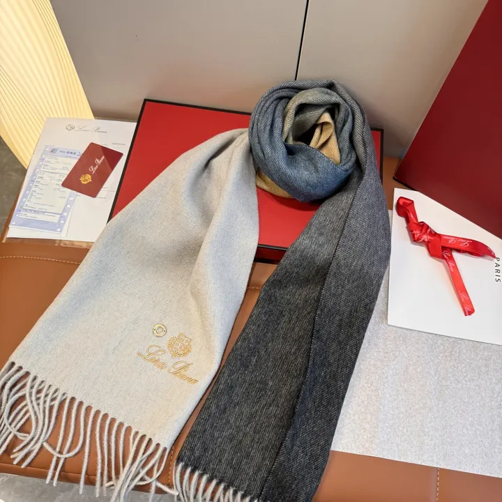 スーパーコピー ヴィヴィアン・ウエストウッド マフラー