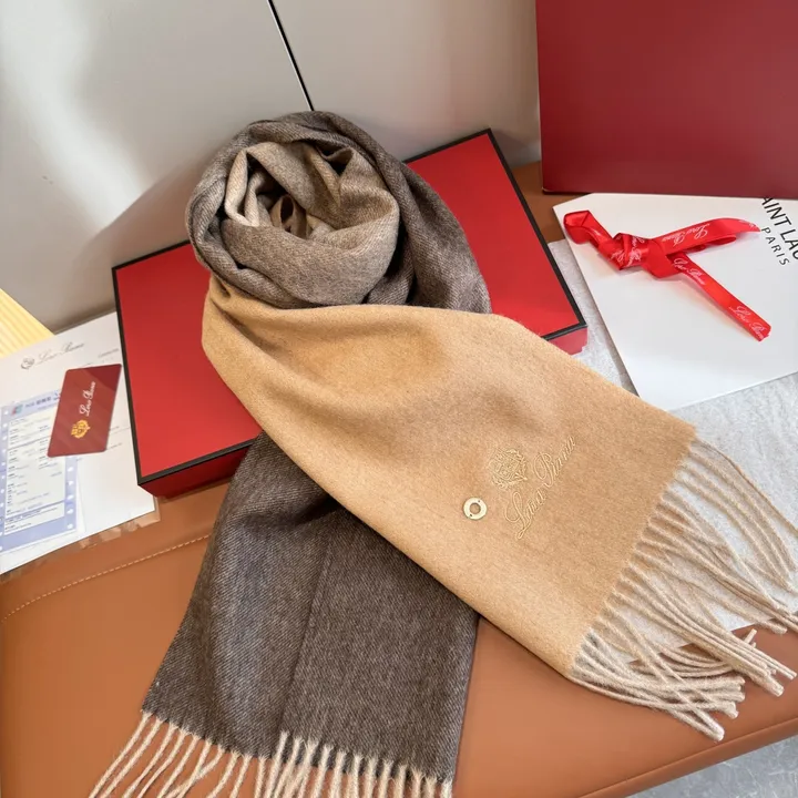 スーパーコピー ヴィヴィアン・ウエストウッド マフラー