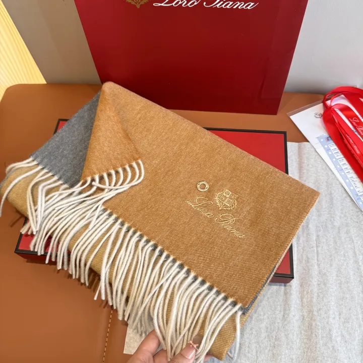 スーパーコピー ヴィヴィアン・ウエストウッド マフラー