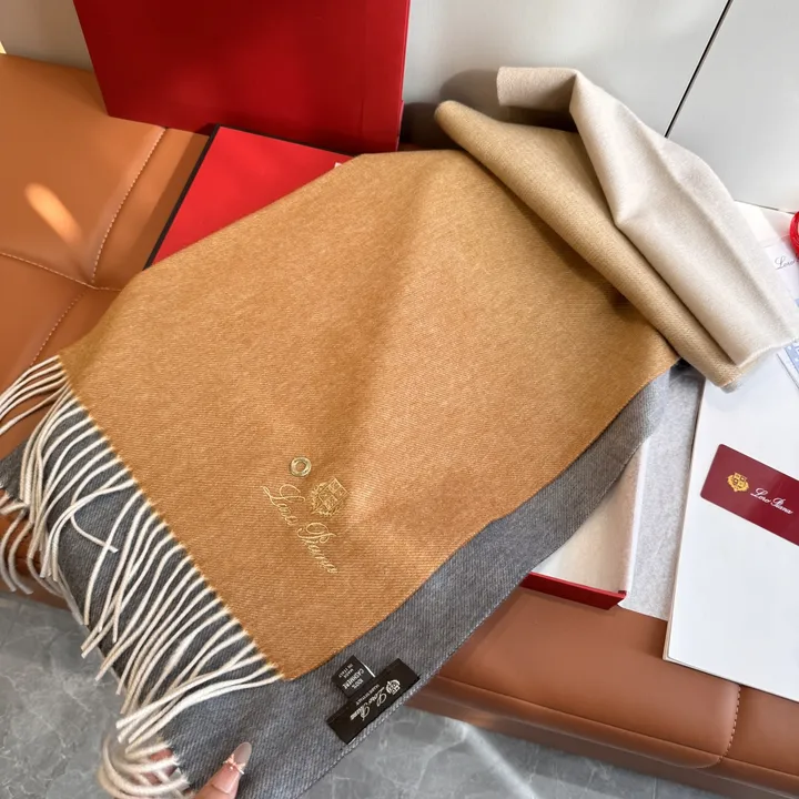 スーパーコピー ヴィヴィアン・ウエストウッド マフラー