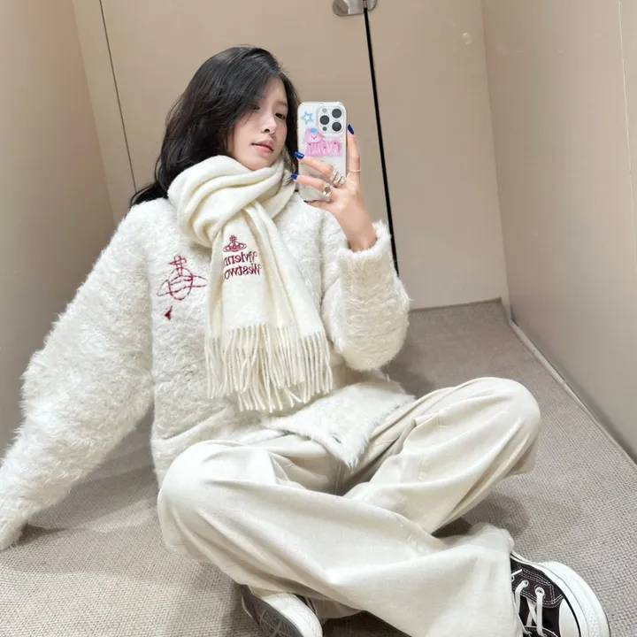 スーパーコピー ヴィヴィアン・ウエストウッド マフラー