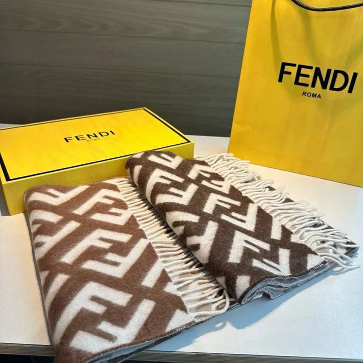 スーパーコピー フェンディ マフラー